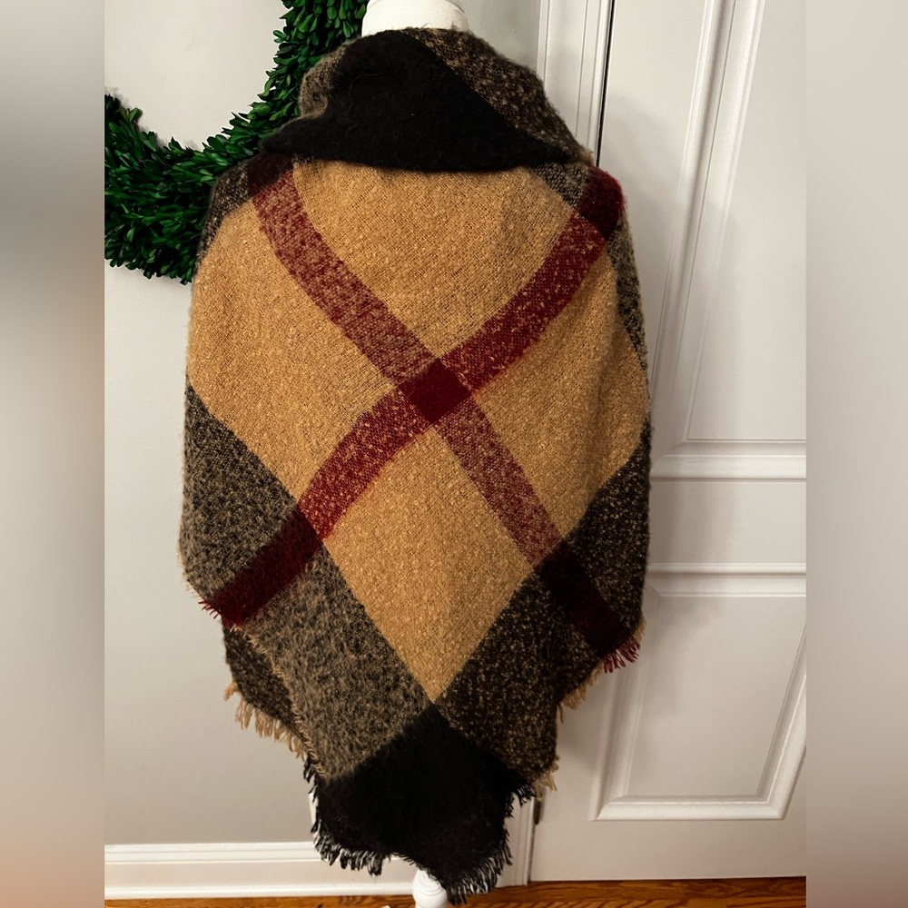 Cape With Toggle Closure Euc - image 2